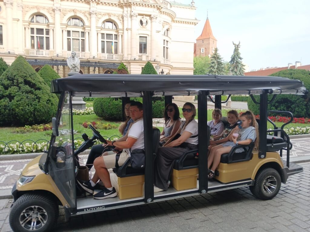 Krakow historical tours by golf cart